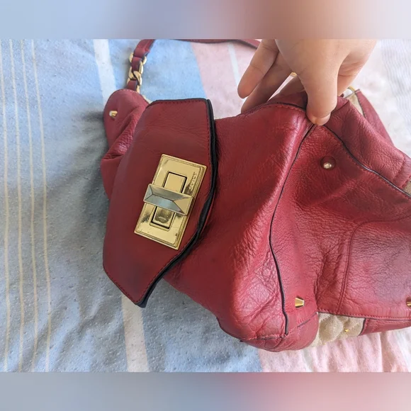 Juicy Couture Gold Metallic Erin Red Siren Shoulder Purse - Picture 6 of 10